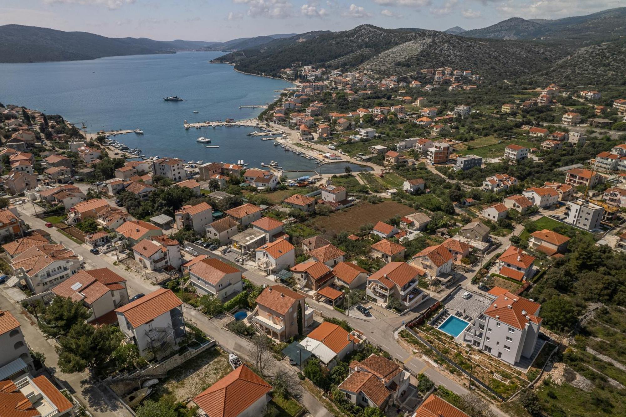 Villa Barbara & Zoran With Free Parking And Heated Swimming Pool Seget Vranjica Buitenkant foto
