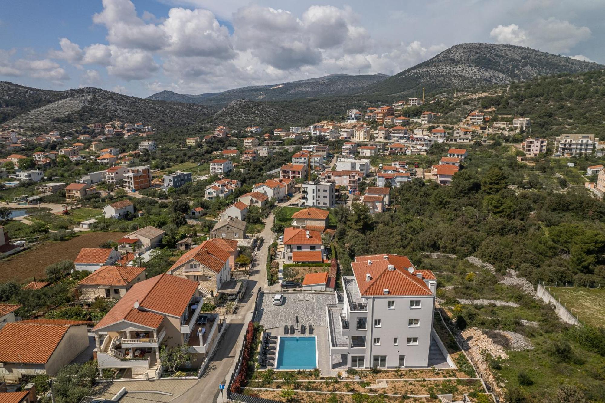 Villa Barbara & Zoran With Free Parking And Heated Swimming Pool Seget Vranjica Buitenkant foto