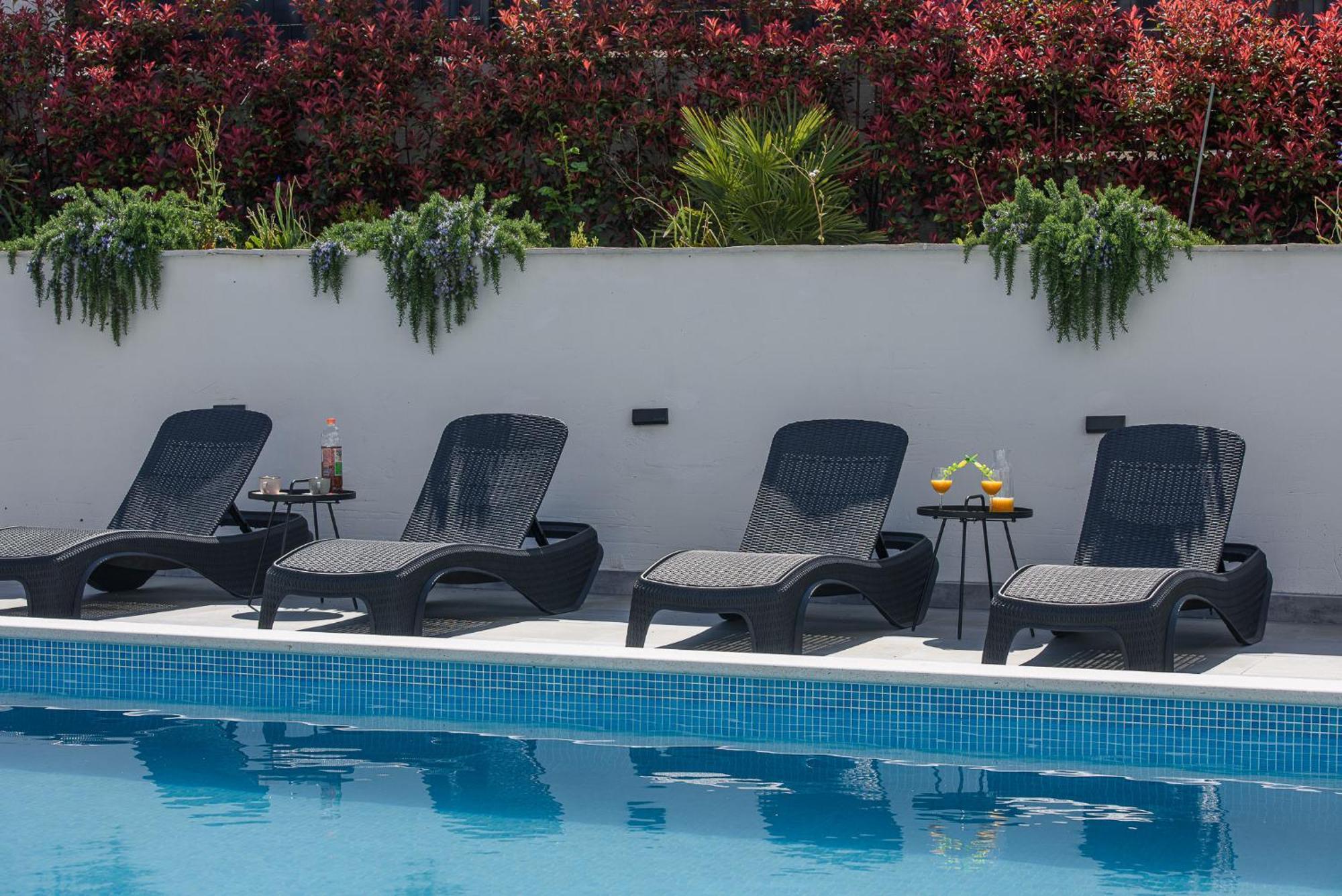 Villa Barbara & Zoran With Free Parking And Heated Swimming Pool Seget Vranjica Buitenkant foto