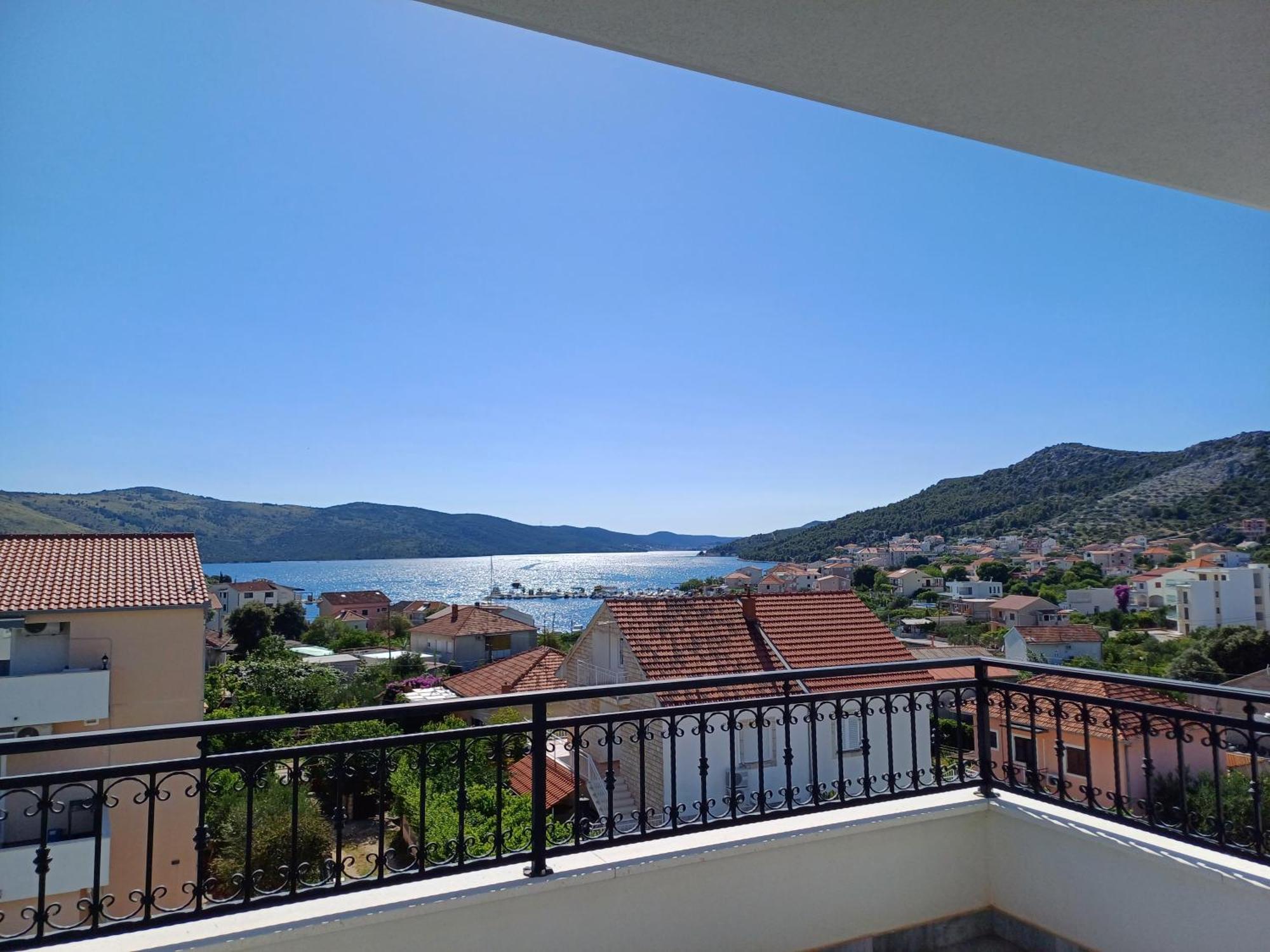 Villa Barbara & Zoran With Free Parking And Heated Swimming Pool Seget Vranjica Buitenkant foto