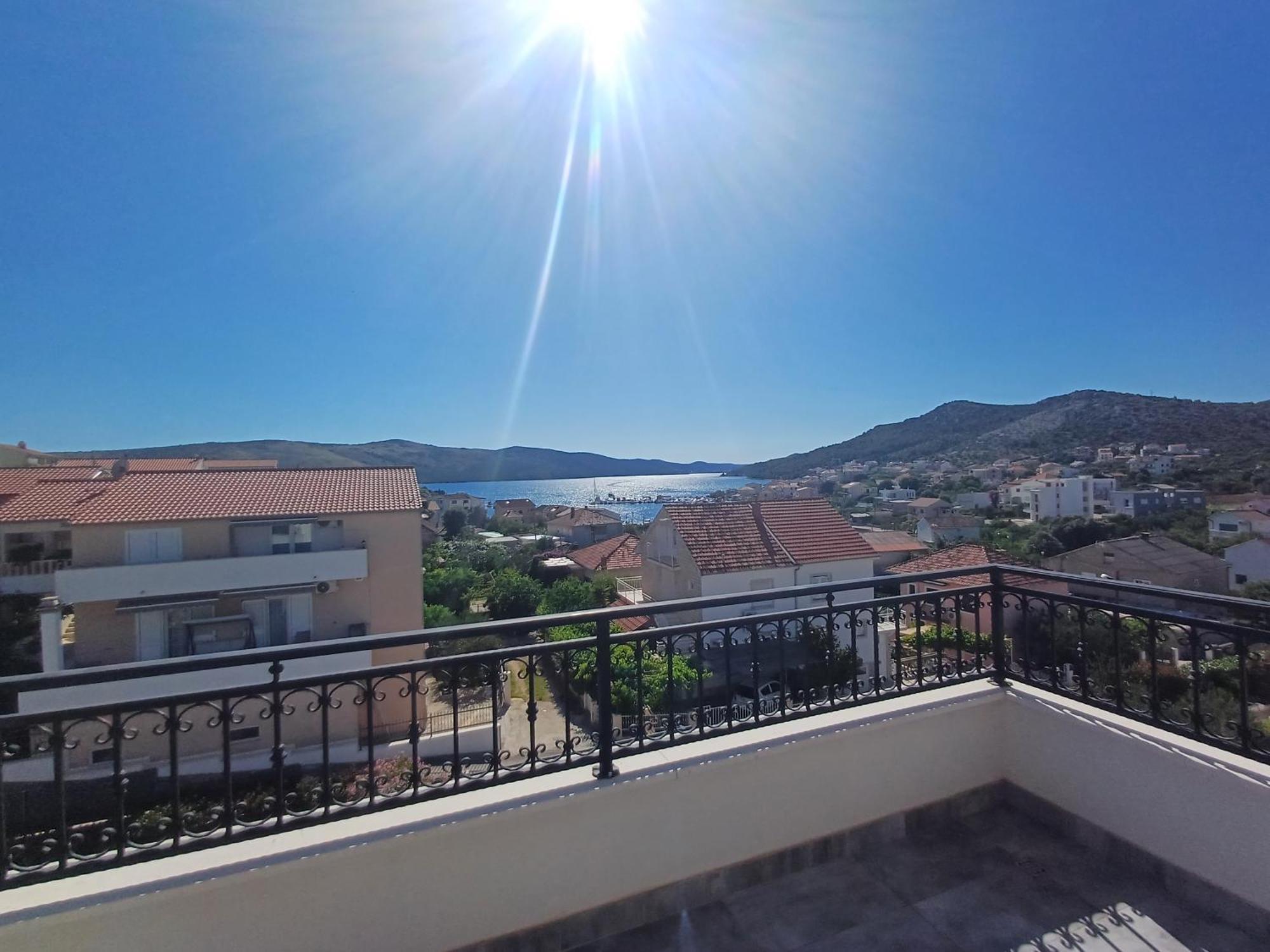 Villa Barbara & Zoran With Free Parking And Heated Swimming Pool Seget Vranjica Buitenkant foto